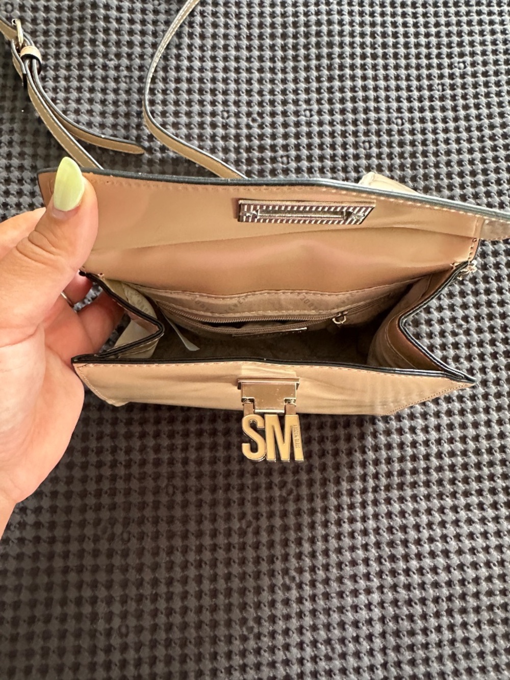 Steve Madden purse with Feux leather - Picture 2 of 7
